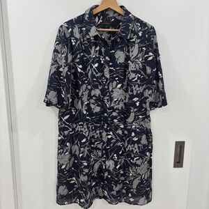 Banana Republic Floral Navy and White Button-Up Shirt Navy Blue Gray 12